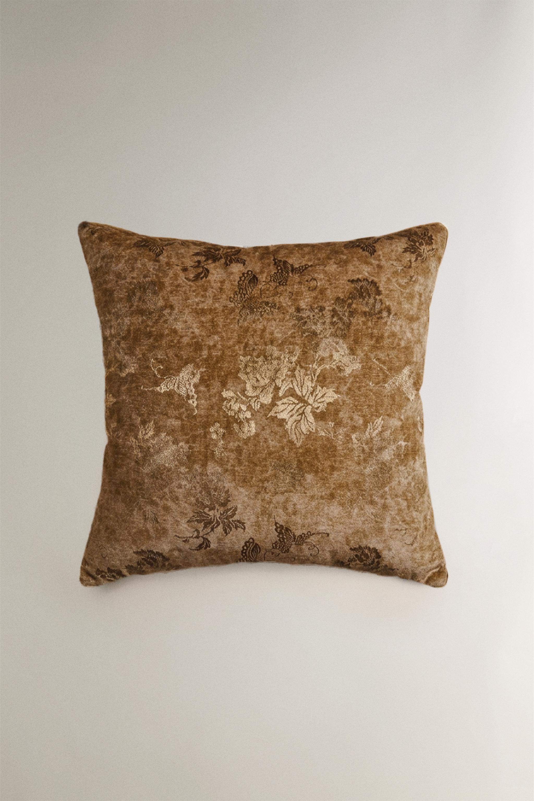 GOLD JACQUARD THROW PILLOW COVER | MARISA BERENSON